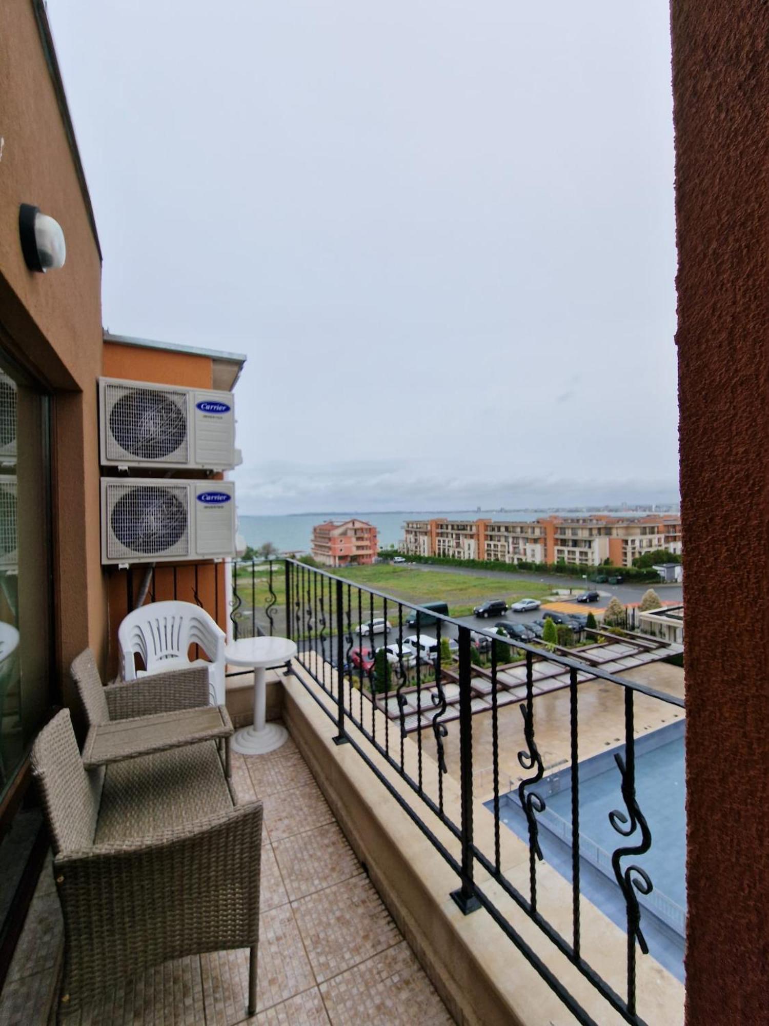 Premier Fort Beach - Premium Apartments Sveti Vlas Exteriör bild